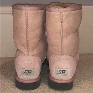 Short ugg classic style